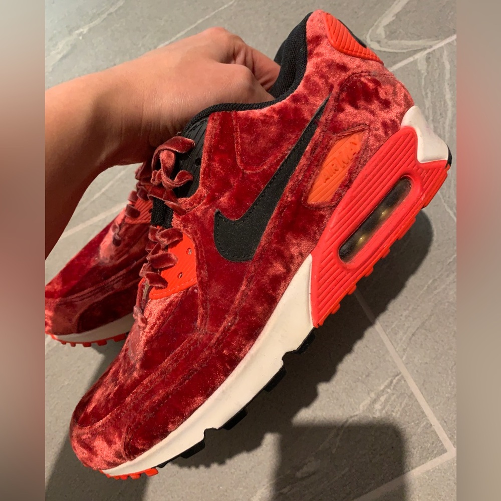 Nike Air Max 90 Anniversary Red Velvet